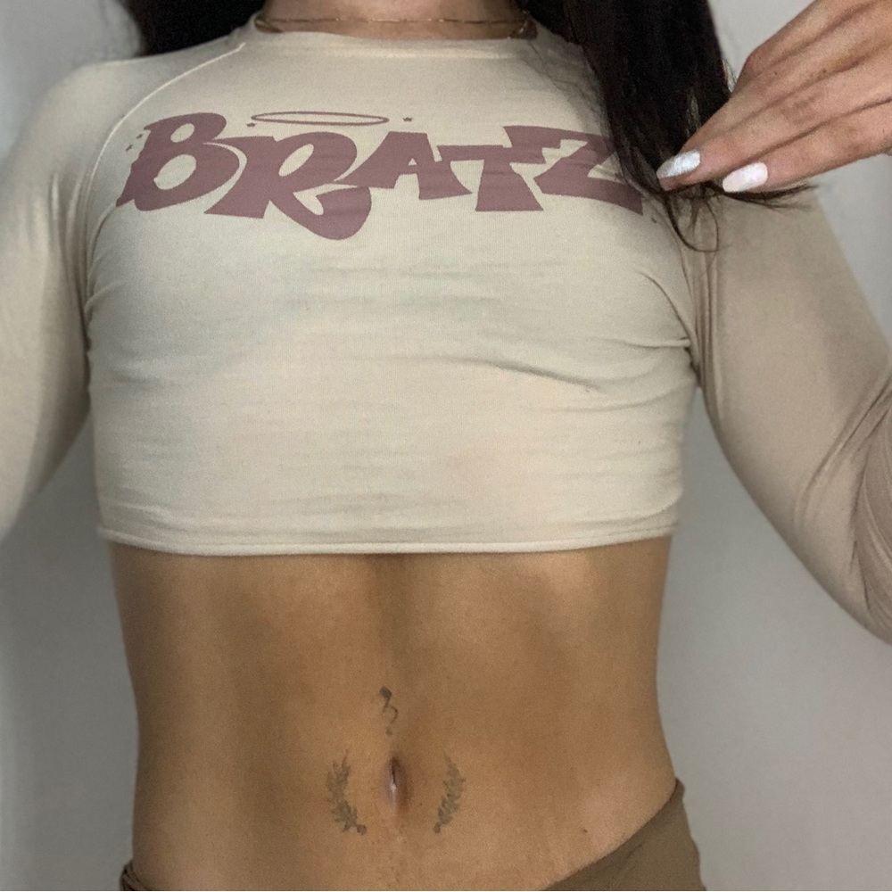 Y2k bratz crème top, tight small Y2k
